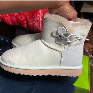 Light blue Bailey uggs